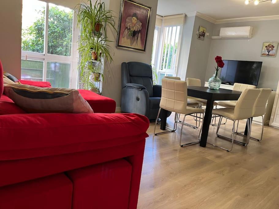 Triana Family Apartamento *